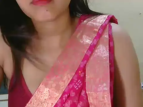 Snapshot of Himanshi_Singh chatting on July 28, 8:52 pm Himanshi Singh online show from July 28, 8:52 pm