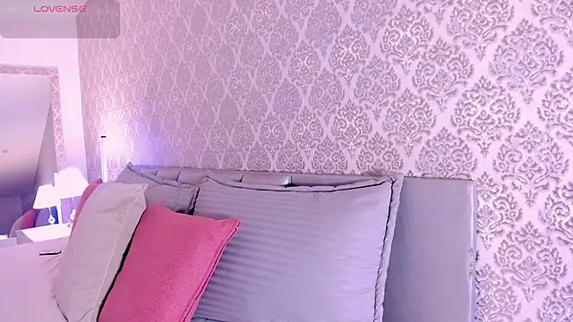 NohaCooper online show from July 8, 10:58 pm