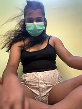 Snapshot of Yalina_ chatting on June 6, 8:02 pm Yalina online show from June 6, 8:02 pm