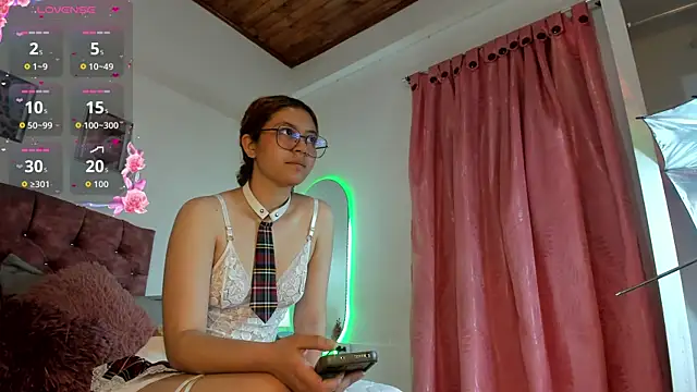 Mia Nova5 online show from July 8, 12:20 pm