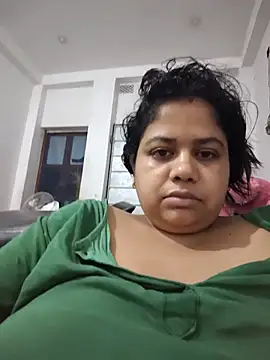 Snapshot of nuru124 chatting on June 6, 7:51 pm nuru124 online show from June 6, 7:51 pm