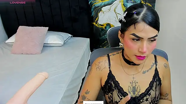 Snapshot of Alanna_Wild chatting on June 30, 5:58 pm Alanna Wild online show from June 30, 5:58 pm