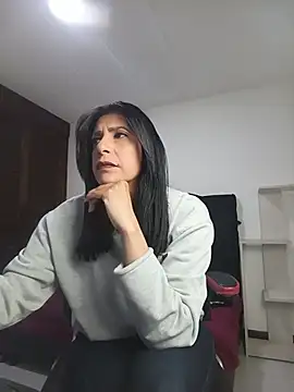 Snapshot of Samantha01_Rosse01 chatting on June 13, 1:53 pm Samantha01 Rosse01 online show from June 13, 1:53 pm