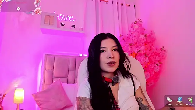 Isis waifu  online show from May 27, 3:47 am
