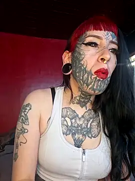 Snapshot of Venom-Luna chatting on July 7, 5:39 pm Venom-Luna online show from July 7, 5:39 pm