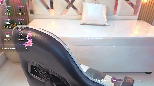 Snapshot of charlott__tp chatting on June 29, 7:36 pm charlott tp online show from June 29, 7:36 pm