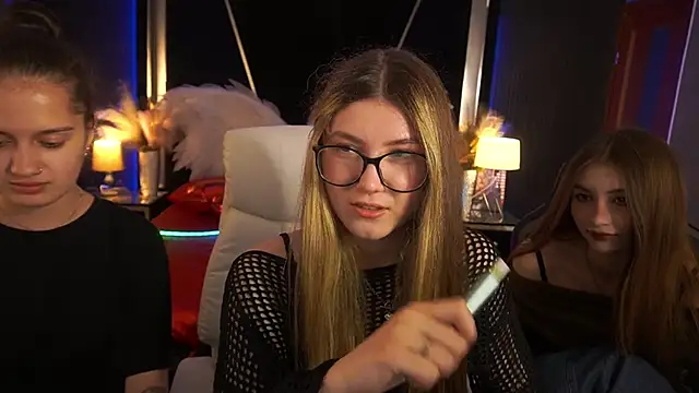 Snapshot of Talia_Blakwood chatting on June 12, 6:51 pm Talia Blakwood online show from June 12, 6:51 pm