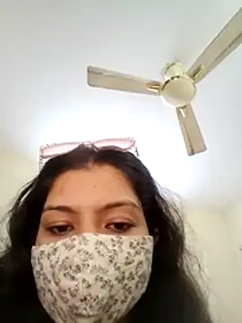 Snapshot of Desii_Couple69 chatting on June 3, 4:48 am Desii Couple69 online show from June 3, 4:48 am