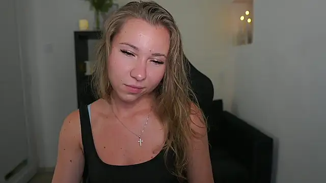 VivienVance online show from July 14, 2:01 pm