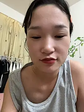 Snapshot of yi01 chatting on June 2, 5:48 pm yi01 online show from June 2, 5:48 pm