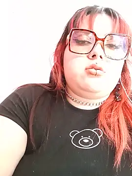 Snapshot of curvy_latina chatting on June 26, 7:51 pm curvy latina online show from June 26, 7:51 pm