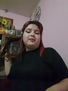 Snapshot of curvy_latina chatting on July 14, 4:17 am curvy latina online show from July 14, 4:17 am