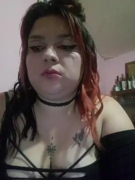Snapshot of curvy_latina chatting on July 22, 10:34 pm curvy latina online show from July 22, 10:34 pm