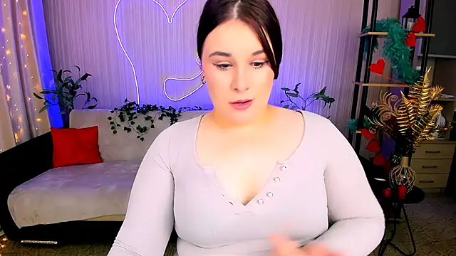 OliviaTwens online show from June 4, 3:01 am