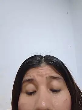 Snapshot of fire_mommy chatting on June 1, 10:33 pm fire mommy online show from June 1, 10:33 pm
