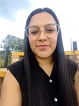 Sexy nayra outdoors  online show from May 27, 8:50 pm