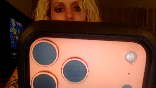 Snapshot of scaryfxckingmary chatting on July 29, 3:26 am scaryfxckingmary online show from July 29, 3:26 am