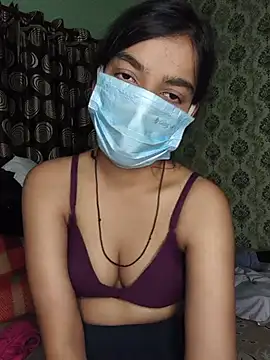 Snapshot of love_kaur chatting on July 2, 4:46 pm love kaur online show from July 2, 4:46 pm