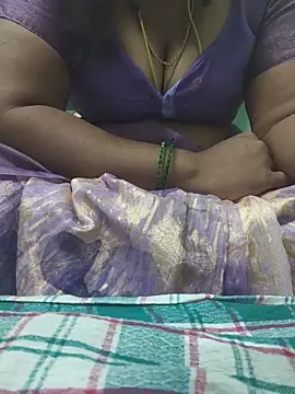 Snapshot of Tamil-kaviya98 chatting on June 15, 5:37 pm Tamil-kaviya98 online show from June 15, 5:37 pm