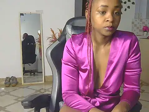 Snapshot of Skyy_Brown chatting on June 22, 8:55 am Skyy Brown online show from June 22, 8:55 am