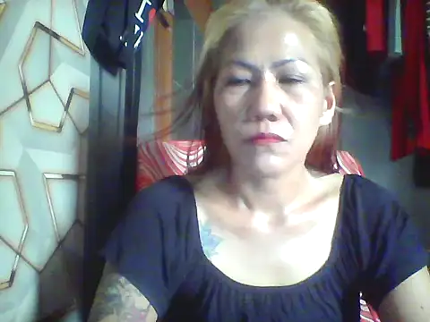 Snapshot of pinayheartaker chatting on July 3, 3:46 am pinayheartaker online show from July 3, 3:46 am