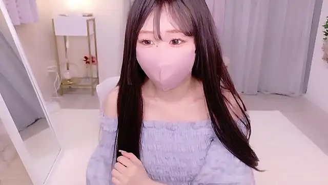 Snapshot of YURInya_ chatting on June 3, 12:08 pm YURInya online show from June 3, 12:08 pm