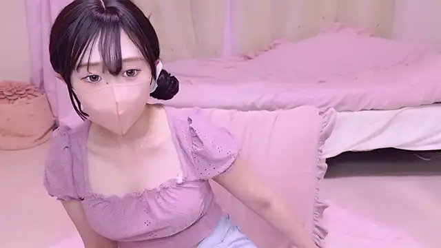 Snapshot of YURInya_ chatting on June 17, 12:18 pm YURInya online show from June 17, 12:18 pm