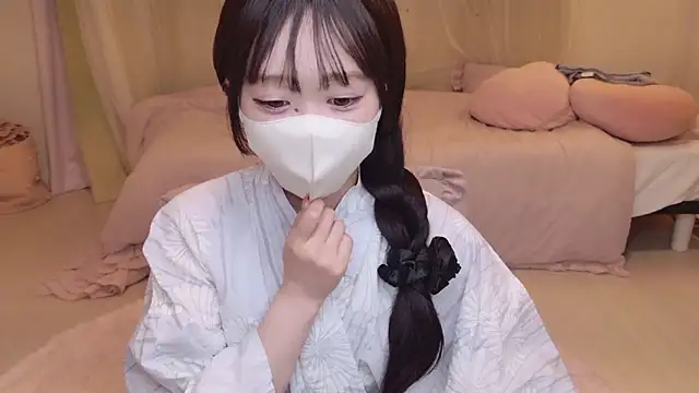 Snapshot of YURInya_ chatting on July 7, 12:09 pm YURInya online show from July 7, 12:09 pm