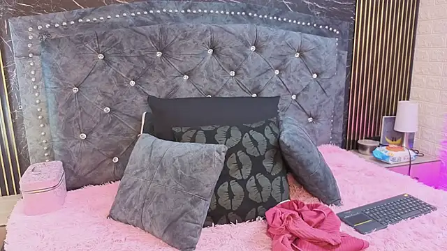 AlexandraNoxx online show from July 4, 10:21 am
