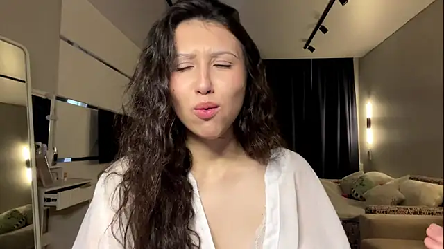 Snapshot of Alicekitty67 chatting on June 3, 3:39 pm Alicekitty67 online show from June 3, 3:39 pm