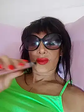 Snapshot of stellina73 chatting on July 19, 1:26 pm stellina73 online show from July 19, 1:26 pm