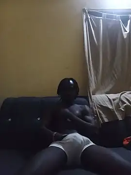 youngdee254 online show from July 18, 10:13 pm