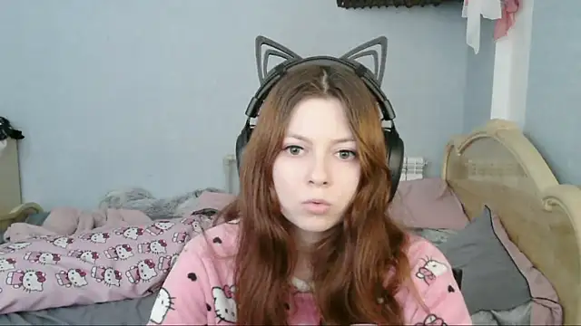 Snapshot of AlessiaViolet chatting on June 27, 12:22 pm AlessiaViolet online show from June 27, 12:22 pm