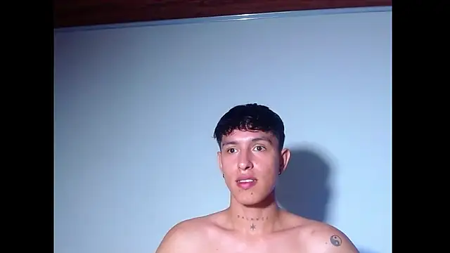 Snapshot of rowanbig chatting on June 17, 10:54 pm rowanbig online show from June 17, 10:54 pm