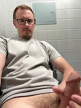 Hardpaul85 online show from June 5, 1:17 pm