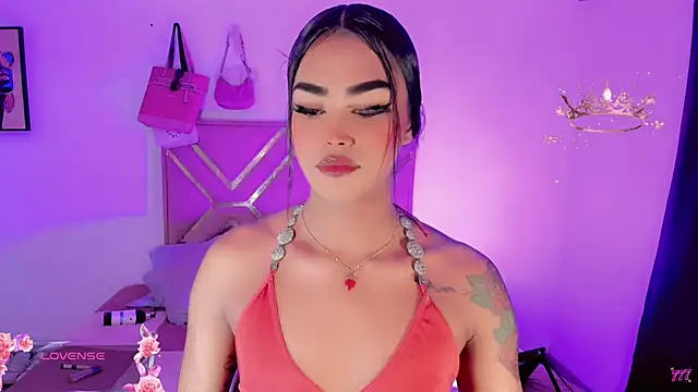 Snapshot of dayana_sweetx chatting on June 17, 11:56 am dayana sweetx online show from June 17, 11:56 am