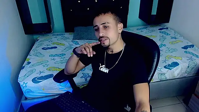  anthony32 online show from May 29, 1:42 pm