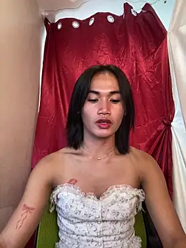 Snapshot of bigcock_janine chatting on June 16, 3:20 am bigcock janine online show from June 16, 3:20 am