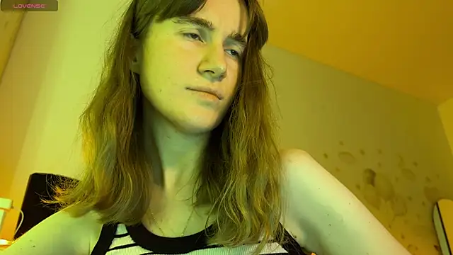 Snapshot of agniia257 chatting on June 21, 8:55 pm agniia257 online show from June 21, 8:55 pm