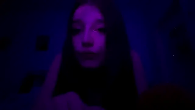 Snapshot of AlexaMax chatting on June 3, 5:40 pm AlexaMax online show from June 3, 5:40 pm