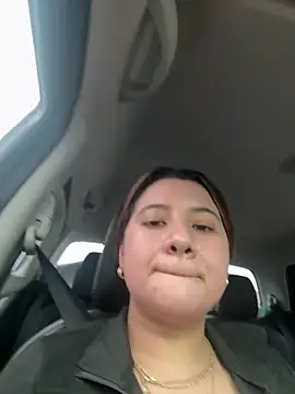 Snapshot of sussana_vasquez chatting on June 3, 9:31 pm sussana vasquez online show from June 3, 9:31 pm