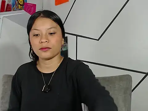 Snapshot of charlotte_vickie chatting on July 6, 11:18 am charlotte vickie online show from July 6, 11:18 am