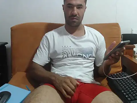 Snapshot of Hzorro1 chatting on July 5, 6:37 pm Hzorro1 online show from July 5, 6:37 pm