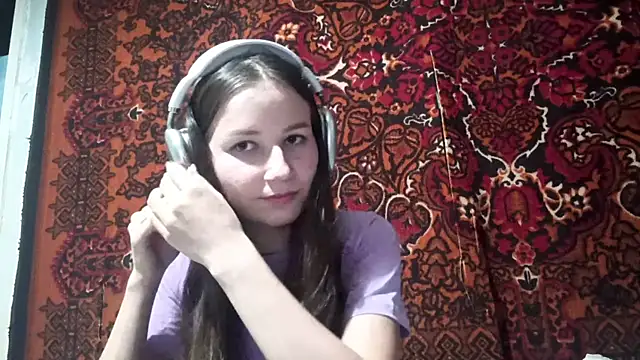 Chloe wayy online show from June 4, 3:29 pm