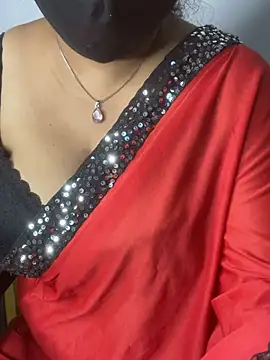Snapshot of sexyveena chatting on June 9, 8:59 am sexyveena online show from June 9, 8:59 am