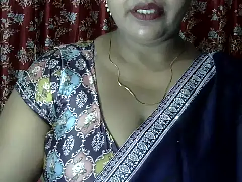 Snapshot of PRIYANKA_023 chatting on July 6, 5:15 pm PRIYANKA 023 online show from July 6, 5:15 pm