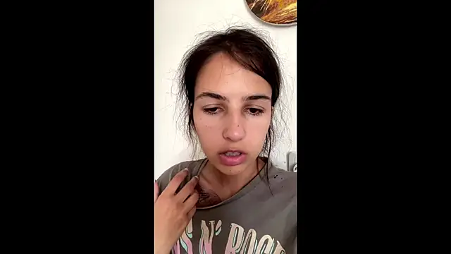 Snapshot of SindyKay chatting on June 22, 5:04 am SindyKay online show from June 22, 5:04 am