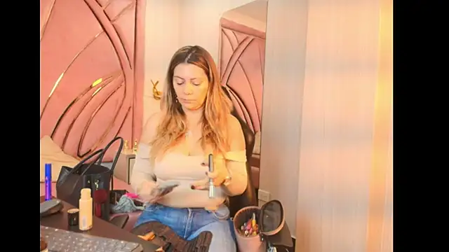 pamelaQenn2 online show from July 18, 6:01 pm