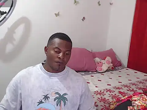 Snapshot of Caliente_in_passion chatting on June 28, 3:23 am Caliente in passion online show from June 28, 3:23 am