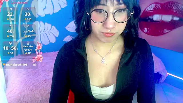 Snapshot of eli_doll chatting on July 13, 11:24 am eli doll online show from July 13, 11:24 am